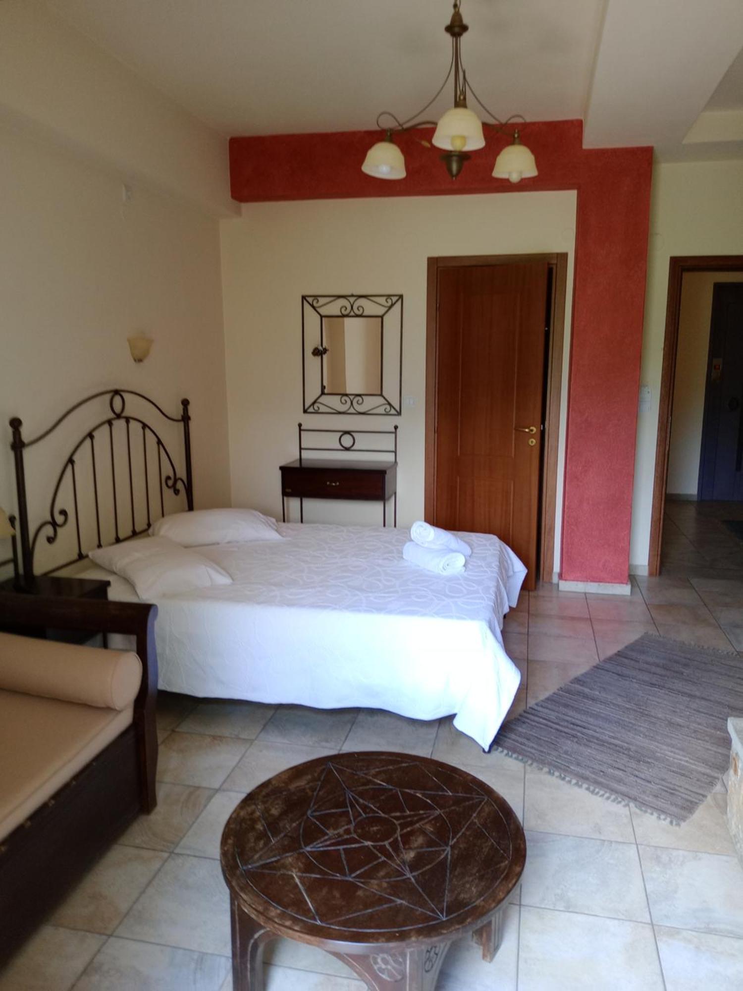 Hotel Erotas Agios Dimitrios  Ngoại thất bức ảnh