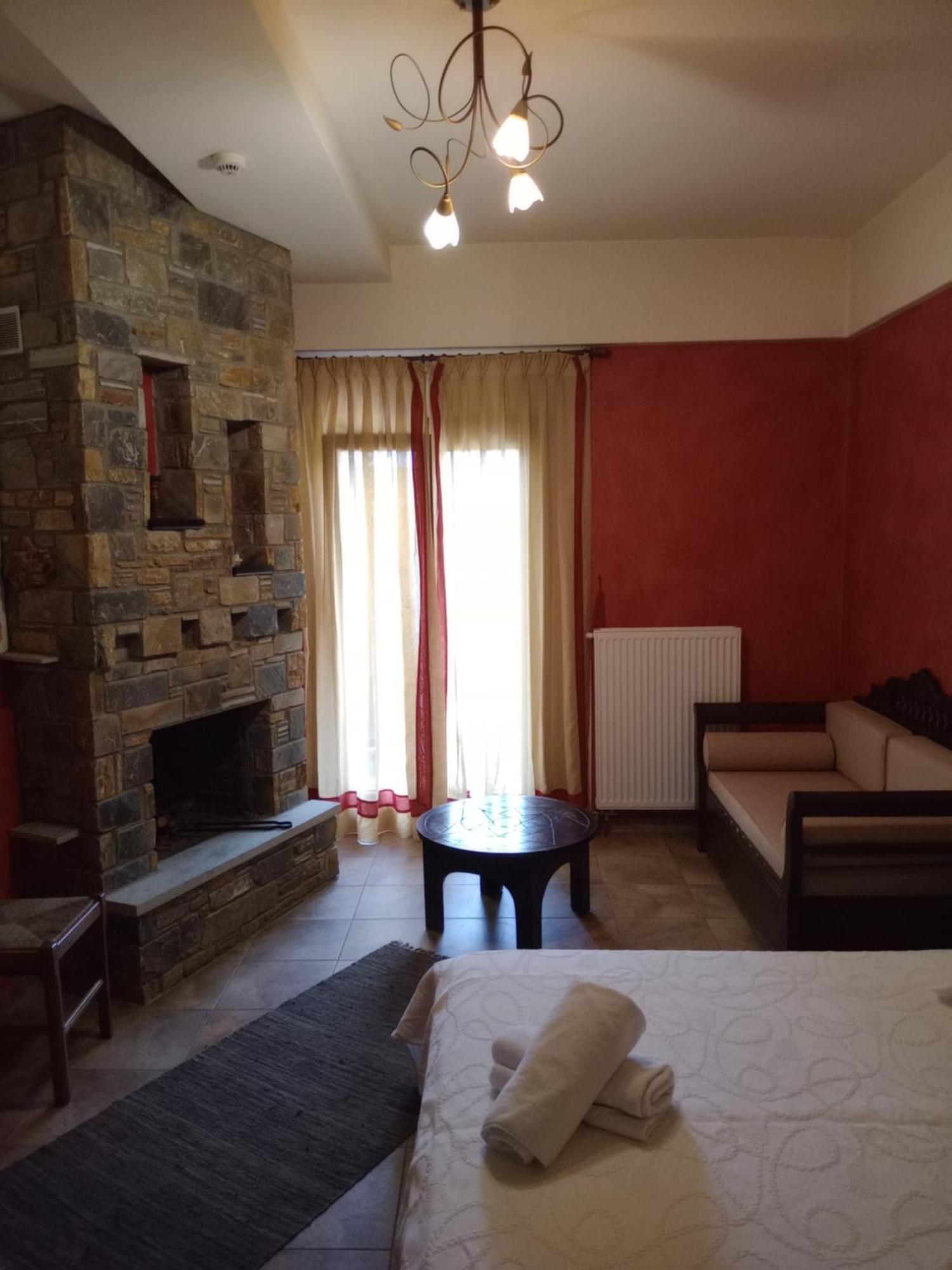 Hotel Erotas Agios Dimitrios  Ngoại thất bức ảnh