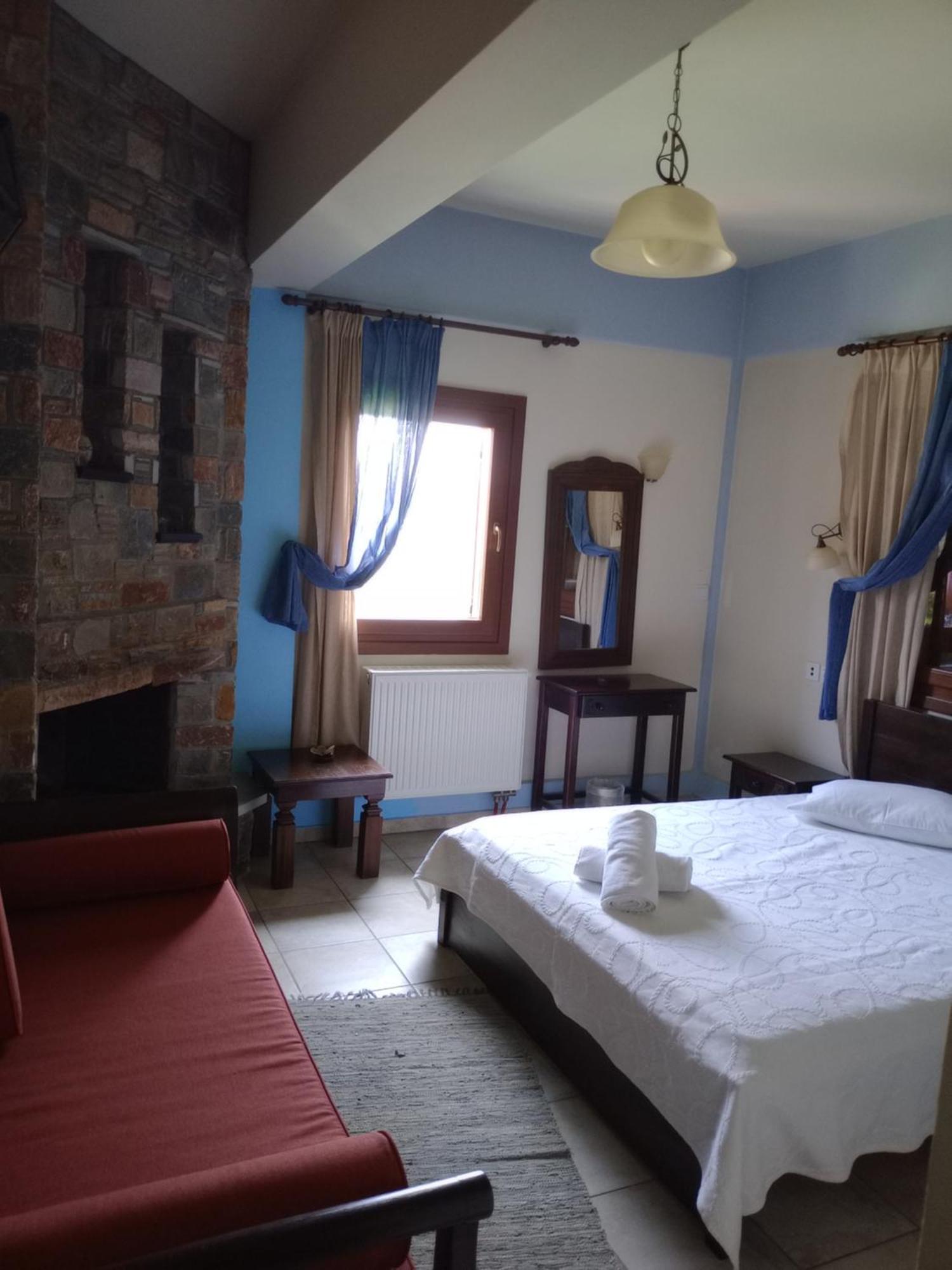 Hotel Erotas Agios Dimitrios  Ngoại thất bức ảnh