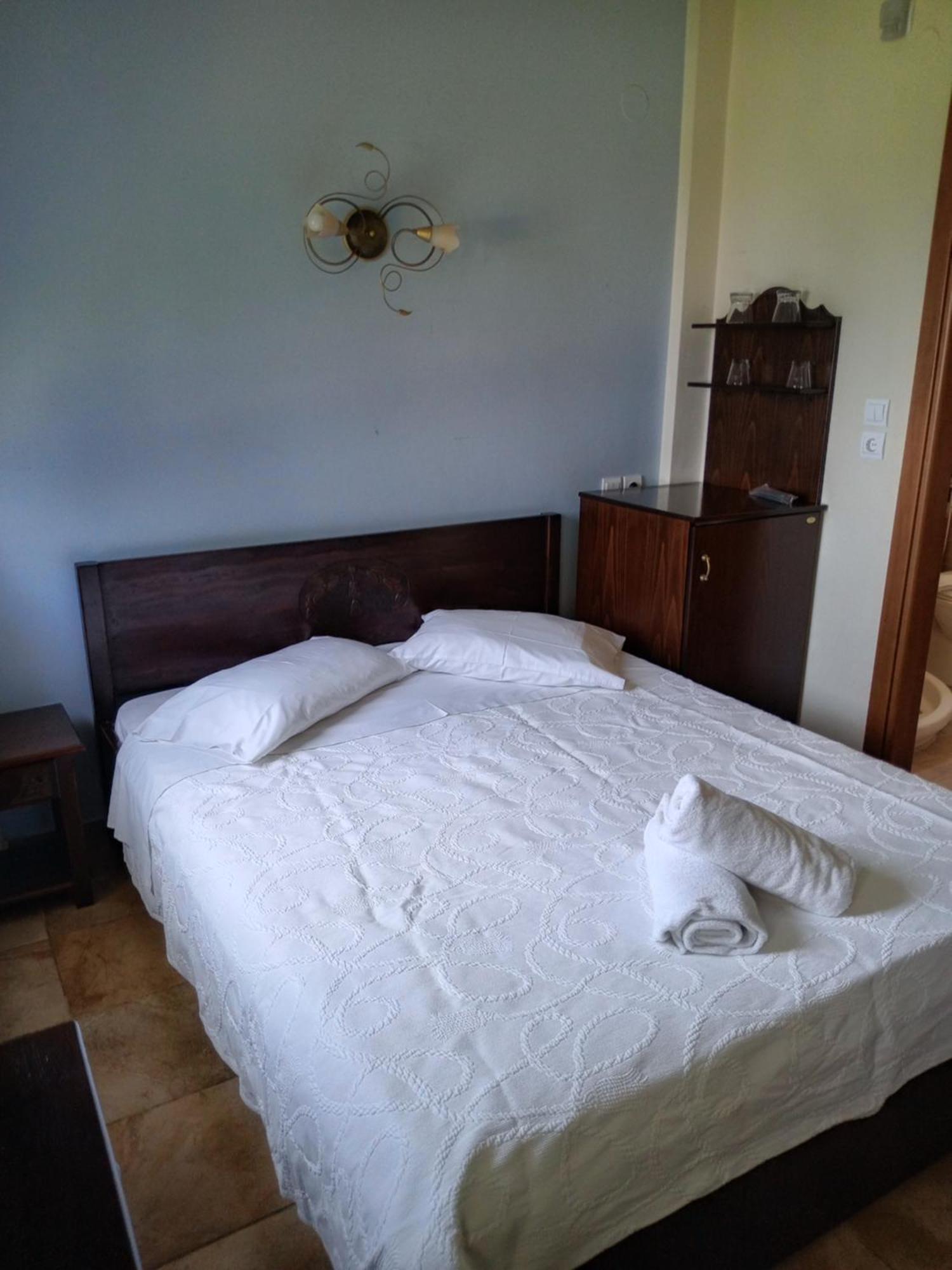 Hotel Erotas Agios Dimitrios  Ngoại thất bức ảnh